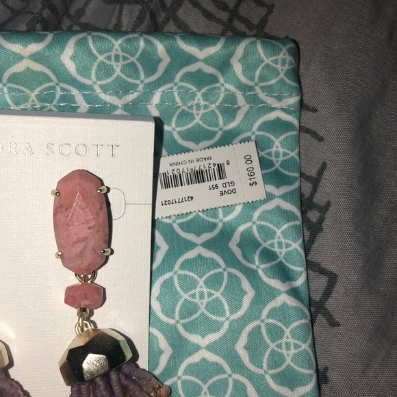 Kendra Scott Dove Earrings